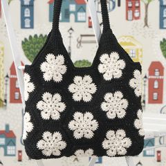 Free crocheting pattern African Flower crochet bag 