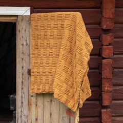 Pehmeä Punos-torkkupeitto sormineulotaan Alize Puffy Fine -lenkkilangasta.