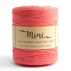 Lankava Mini-ontelokude, sävy 12 Koralli, 1kg rullalla.