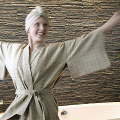 Kudontaohje kudottu Yukata-kylpytakki ja turbaani