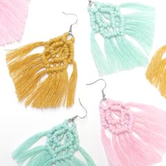 Free pattern: Vilja macrame earrings