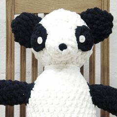 Ohje sormivirkattu panda nalle