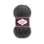 Alize Superwash Comfort Socks -sukkalanka, materiaali 75 % superwash villaa, 25 % polyamidia. Kerässä on 100 g = n. 420 m. Sukkalanka on kaunis ja kestävä lanka, josta neulot ohuet kenkään mahtuvat villasukat.