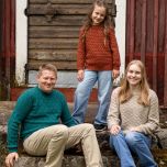 Mainio-sukkalangasta neulotut pintaneulepuserot sopivat koko perheelle.