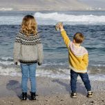 Lasten Riddari-neule neulotaan Istex Fjallalopi -villalangasta. 