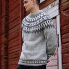 Harmaa islanninvillalangasta neulottu Kastelli-villapaita.