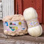 Sävymalli Pumpuli-tyyny -piristyspaketille, Himalaya Yo-Yo 18 Beige ja Alize Baby Best 62 Vaalea kerma.